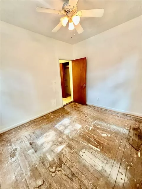 Bedroom - 18 Kernick St, Warwick, RI 02886 photo 2 of 4