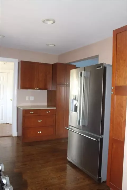 29 Chapmans Ave, Warwick, RI 02886 photo 4