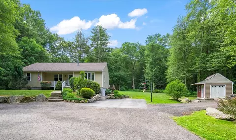 976 Putnam Pike, Glocester, RI 02814 photo 2