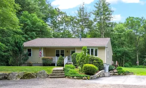 976 Putnam Pike, Glocester, RI 02814