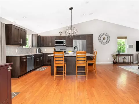 976 Putnam Pike, Glocester, RI 02814 photo 8