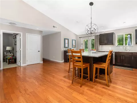 976 Putnam Pike, Glocester, RI 02814 photo 9