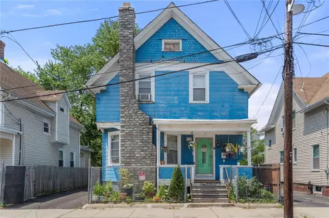 18 Frederick St, Providence, RI 02908
