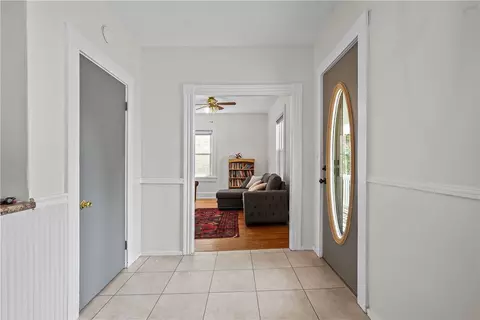 16 Collins St, Woonsocket, RI 02895 photo 7