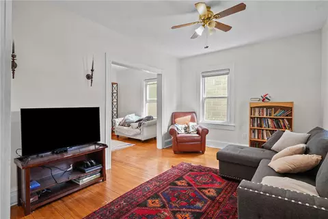 16 Collins St, Woonsocket, RI 02895 photo 8