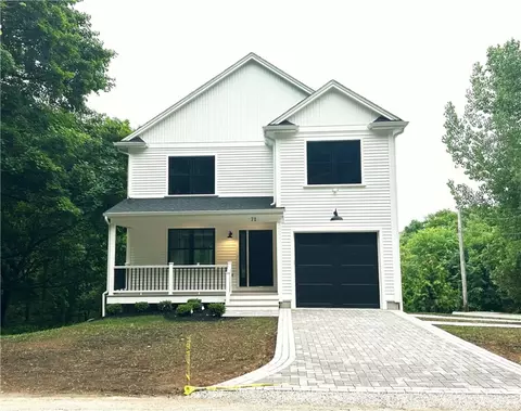 71 Scott Rd, Cumberland, RI 02864