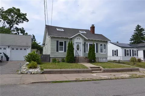 45 Grosvenor Ave, Pawtucket, RI 02860