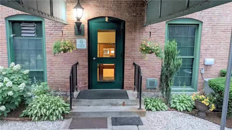 300 Front St #512, Pawtucket, RI 02860