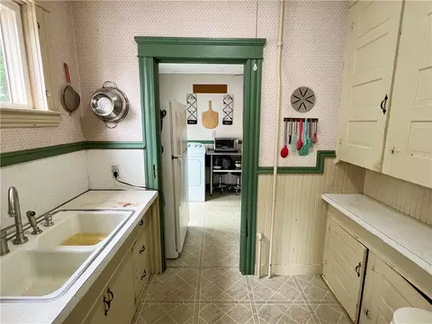 56 Asylum St, Woonsocket, RI 02895 photo 18