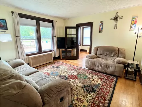 56 Asylum St, Woonsocket, RI 02895 photo 5