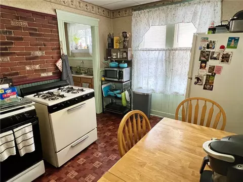 56 Asylum St, Woonsocket, RI 02895 photo 22
