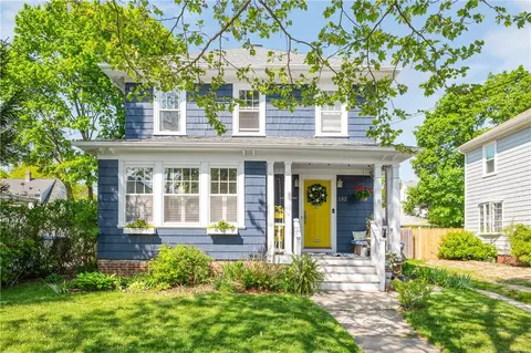 152 Modena Ave, Providence, RI 02908