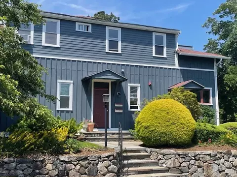 203 Fenner North Ave, Middletown, RI 02842