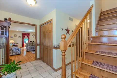 Entry Way - 46 S Eagle Nest Dr, Lincoln, RI 02865 photo 1 of 3