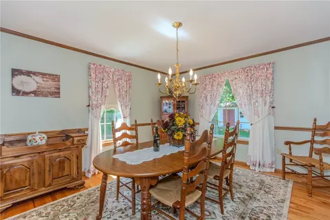 Dining - 46 S Eagle Nest Dr, Lincoln, RI 02865 photo 2 of 3