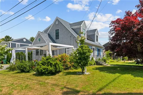 161 Massachusetts Blvd, Portsmouth, RI 02871