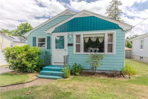 27 Minnesota St, Providence, RI 02904