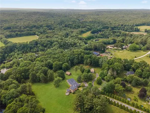 30 Monahan Manor Way, South Kingstown, RI 02892