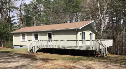 27 Columbia Heights Rd, Charlestown, RI 02813