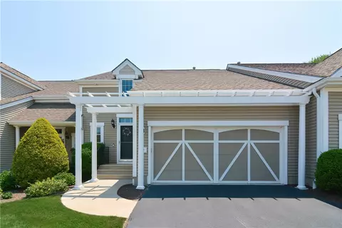 30 Camden Ct, South Kingstown, RI 02879