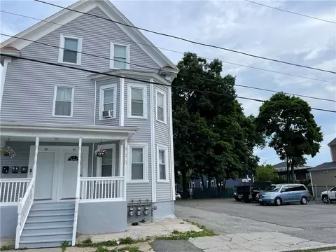 40 Norwich Ave, Providence, RI 02905