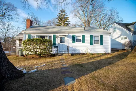 119 Lindy Ave, East Providence, RI 02915
