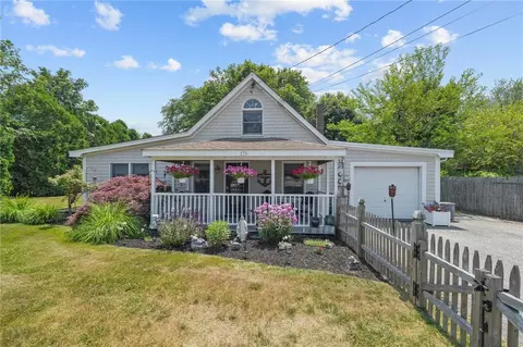 175 Rhode Island Blvd, Portsmouth, RI 02871