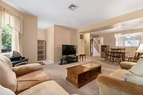 1102 Brookhaven Ln #1102, Woonsocket, RI 02895 photo 11