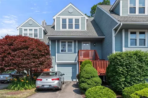 1102 Brookhaven Ln #1102, Woonsocket, RI 02895