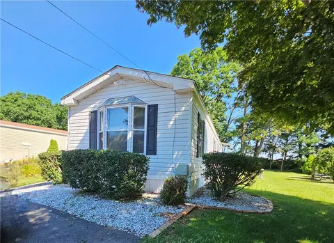 14 Torch Ln, Coventry, RI 02816 photo 2