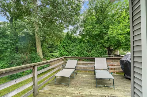 Exterior - 204 Shenandoah Rd, Warwick, RI 02886 photo 3 of 9