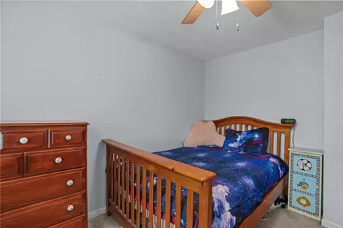 Bedroom - 204 Shenandoah Rd, Warwick, RI 02886 photo 5 of 8