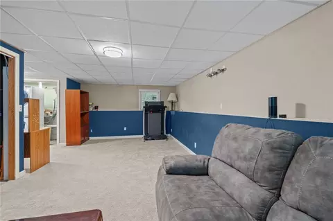 Living - 204 Shenandoah Rd, Warwick, RI 02886 photo 5 of 5