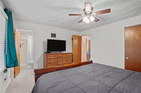Bedroom - 204 Shenandoah Rd, Warwick, RI 02886 photo 3 of 8