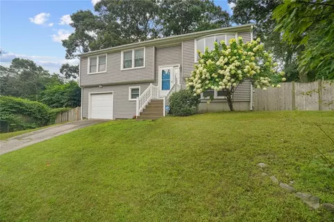 Exterior - 204 Shenandoah Rd, Warwick, RI 02886 photo 2 of 9