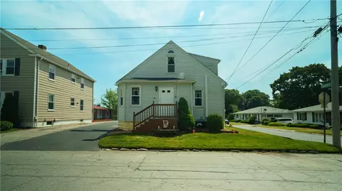 104 Speck Ave, Cranston, RI 02910