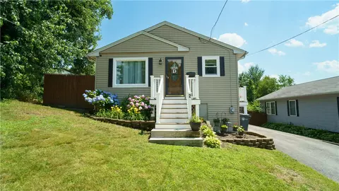 2 Hagan St, Providence, RI 02904