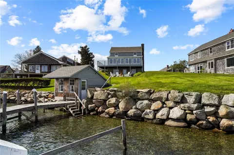 428 Gooseberry Rd, South Kingstown, RI 02879