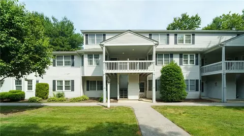 105 Trellis Dr #105, West Warwick, RI 02893