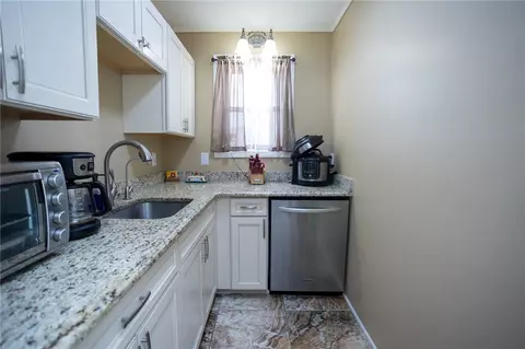 62 Cady St, Woonsocket, RI 02895 photo 14
