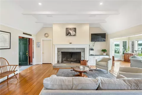 Living - 9 Shore Dr, Warren, RI 02885 photo 1 of 3