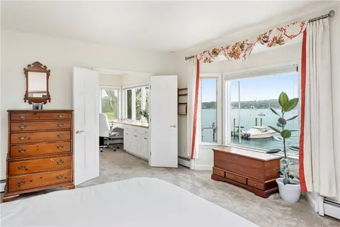 Bedroom - 9 Shore Dr, Warren, RI 02885 photo 4 of 5