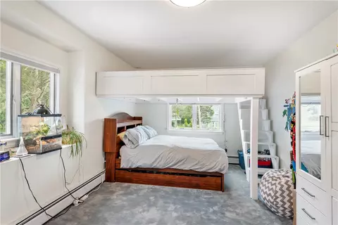 Bedroom - 9 Shore Dr, Warren, RI 02885 photo 5 of 5