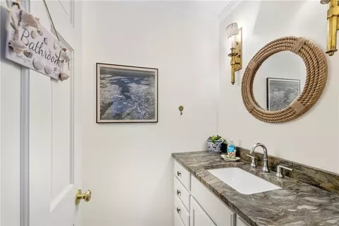 Bath - 9 Shore Dr, Warren, RI 02885 photo 1 of 5