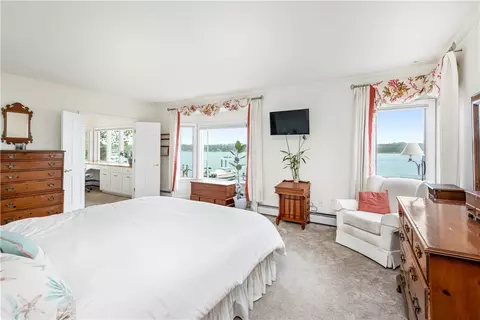 Bedroom - 9 Shore Dr, Warren, RI 02885 photo 3 of 5
