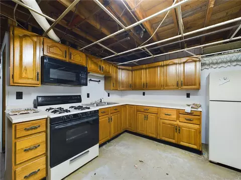 179 Wood St, Fall River, MA 02721 photo 14