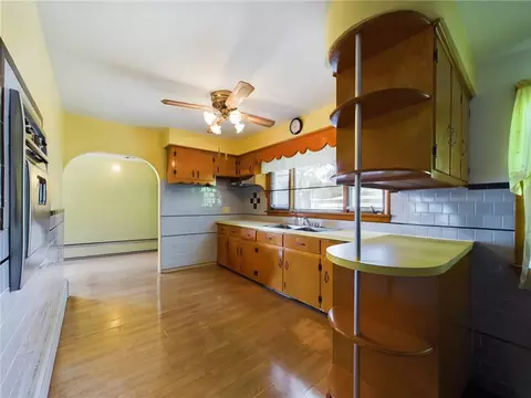 179 Wood St, Fall River, MA 02721 photo 9