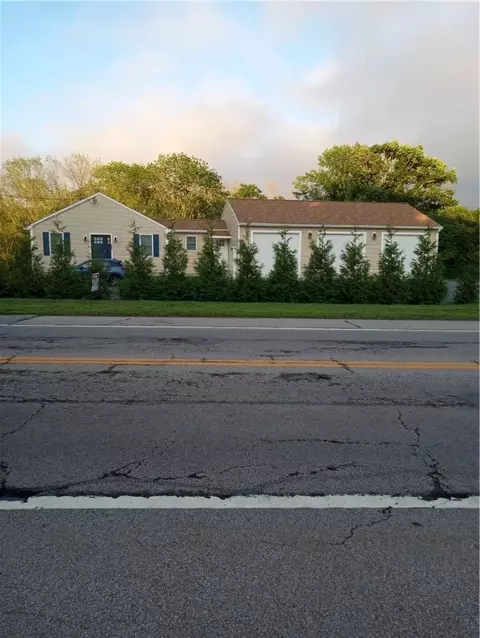 Exterior - 385 Market St, Warren, RI 02885 photo 1 of 3