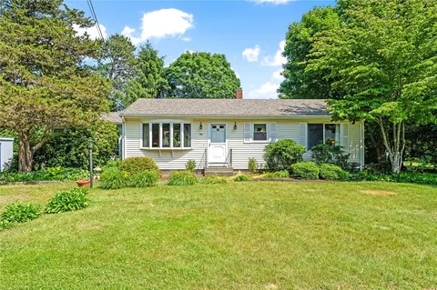 112 Ridgewood Rd, Charlestown, RI 02813