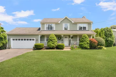 52 Windward Dr, Somerset, MA 02726